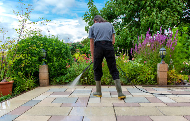 Best Pool Deck Cleaning  in Hobart, WI